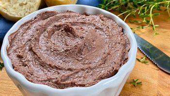 Cómo preparar Paté de hígado: la receta de Paulina Cocina en 15 minutos y con 7 ingredientes Cómo preparar Paté de hígado: la receta de Paulina Cocina en 15 minutos y con 7 ingredientes
