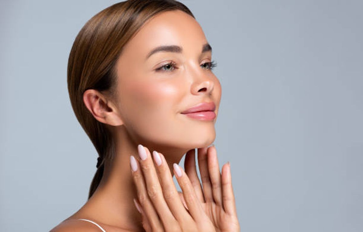 El maquillaje puede generar efectos secundarios en la piel. El maquillaje puede generar efectos secundarios en la piel.