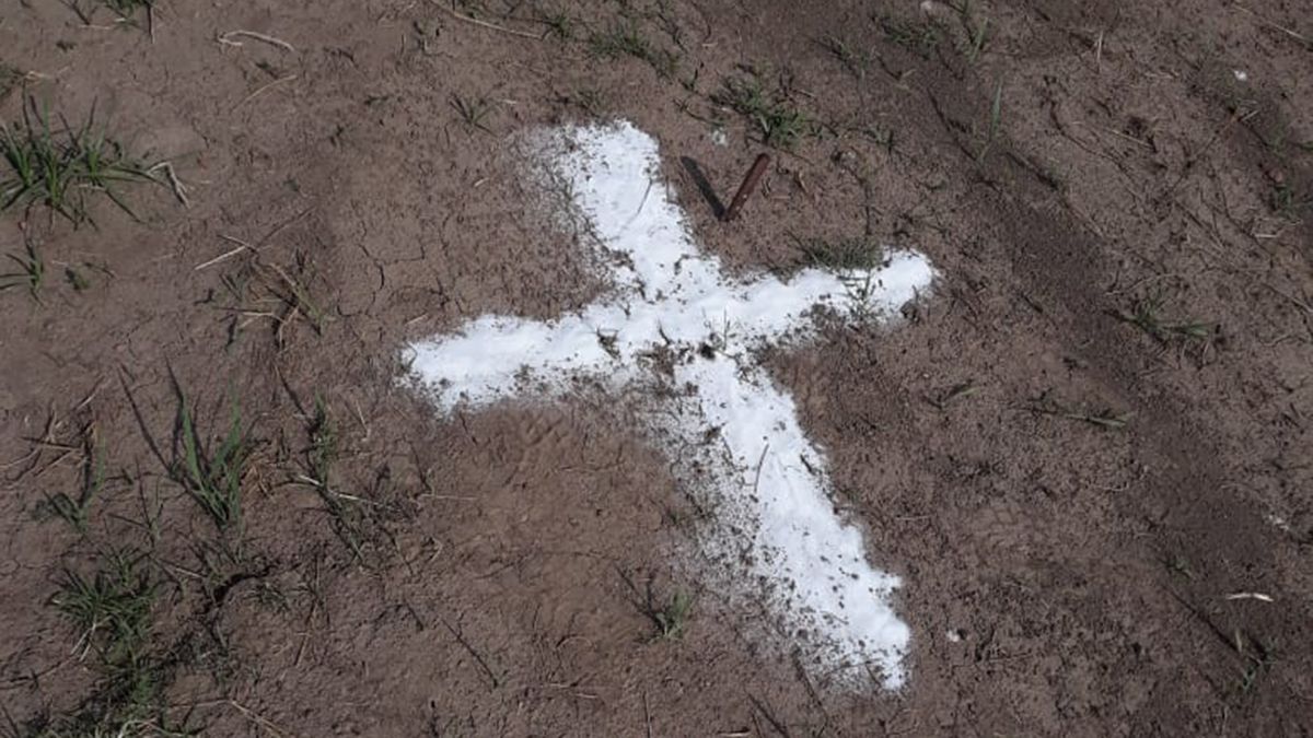 Ritual: ¿qué significa hacer una cruz de sal?