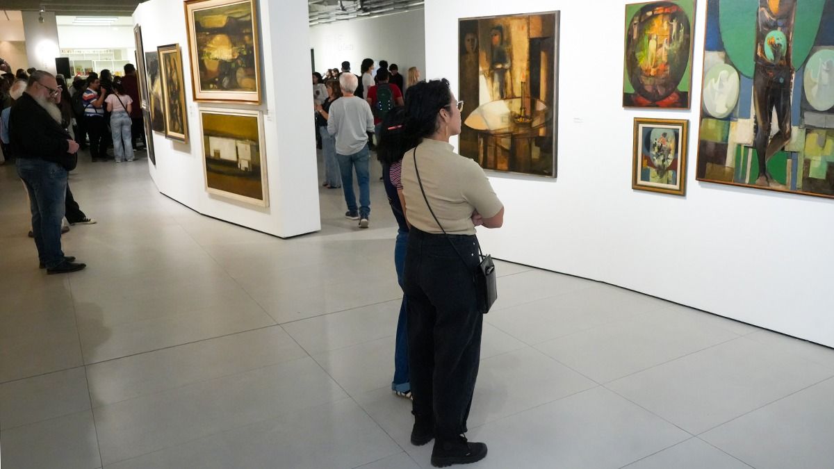 Las obras pictóricas de Sarelli y Rosales ocupan todo el sector oeste del museo ubicado en el subsuelo de la plaza Independencia. Las obras pictóricas de Sarelli y Rosales ocupan todo el sector oeste del museo ubicado en el subsuelo de la plaza Independencia.