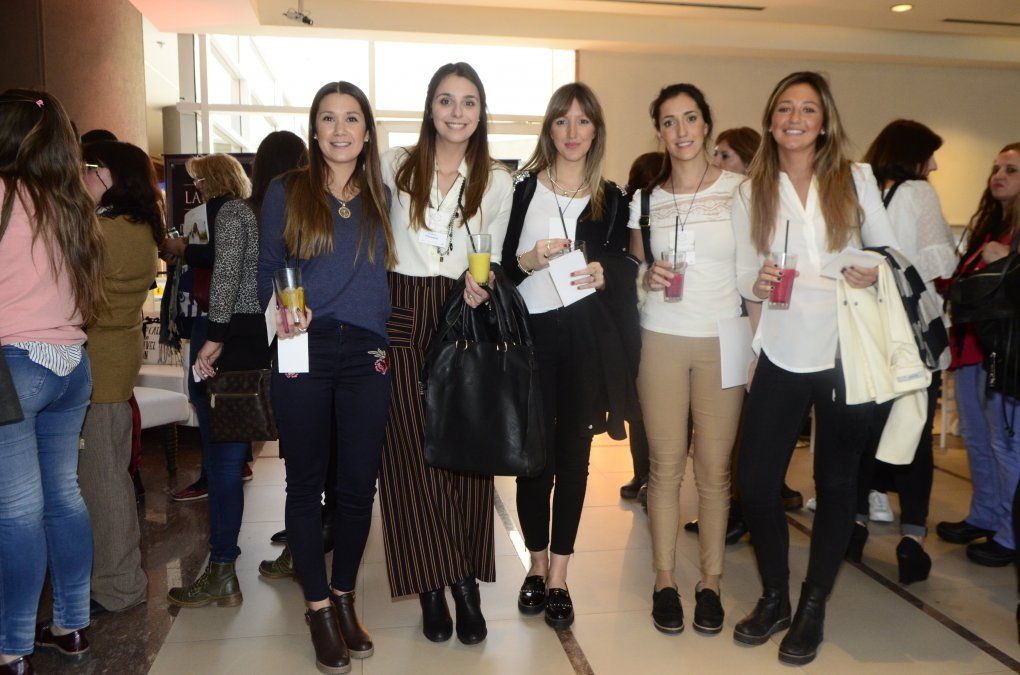 Tarde de té dedicada a novias y quinceañeras