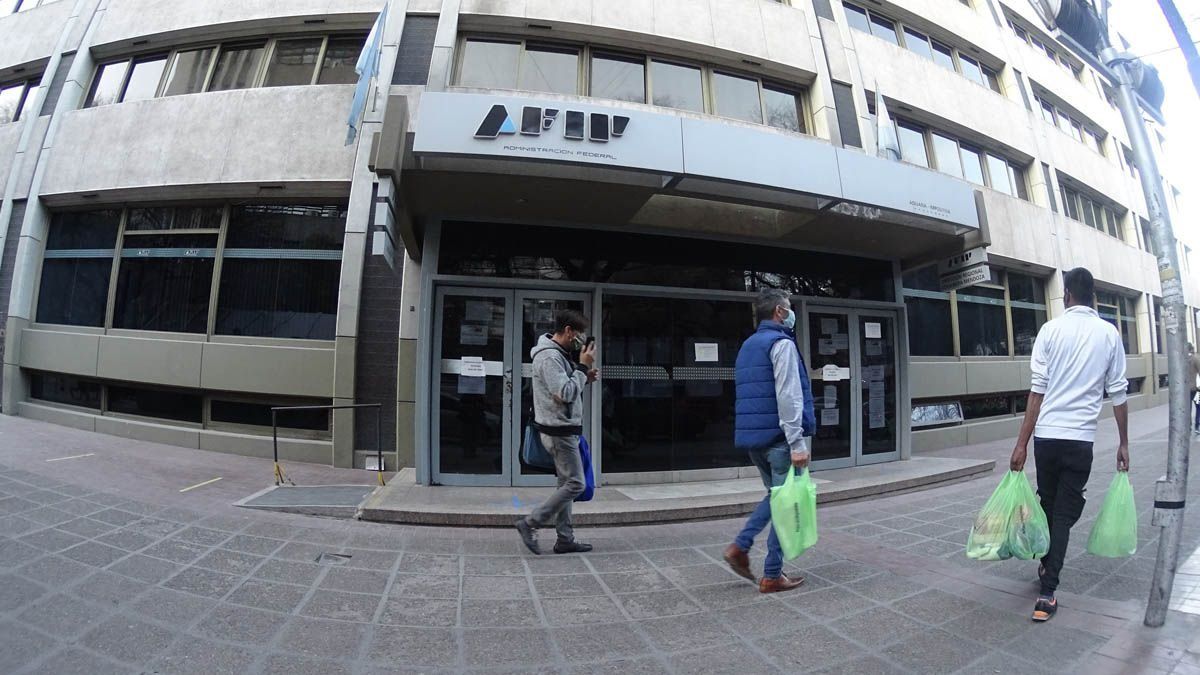 La idea del oficialismo es poder llevar la iniciativa de Ganancias al recinto entre el martes y miércoles de la semana próxima