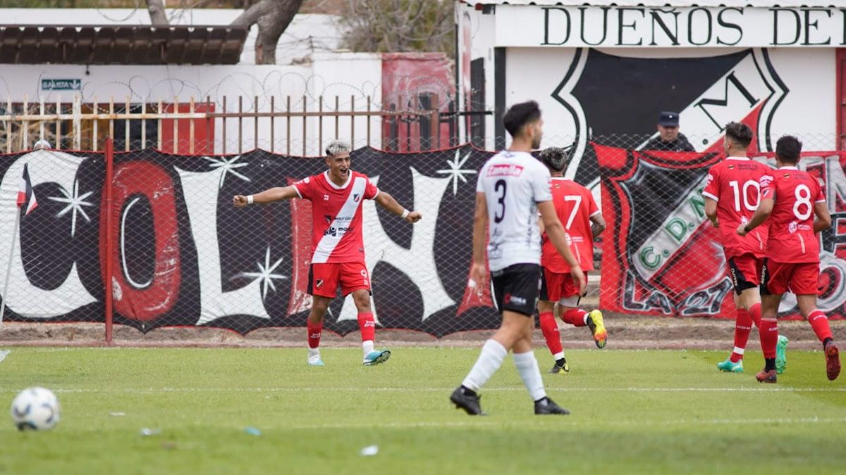 Deportivo Maipú derrotó a Estudiantes de Buenos Aires