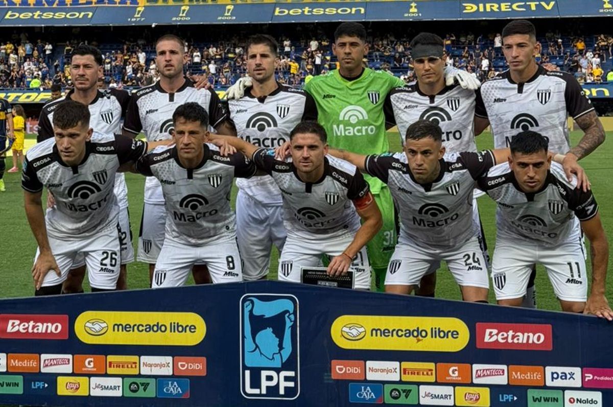 Gimnasia visita a Boca en La Bombonera.