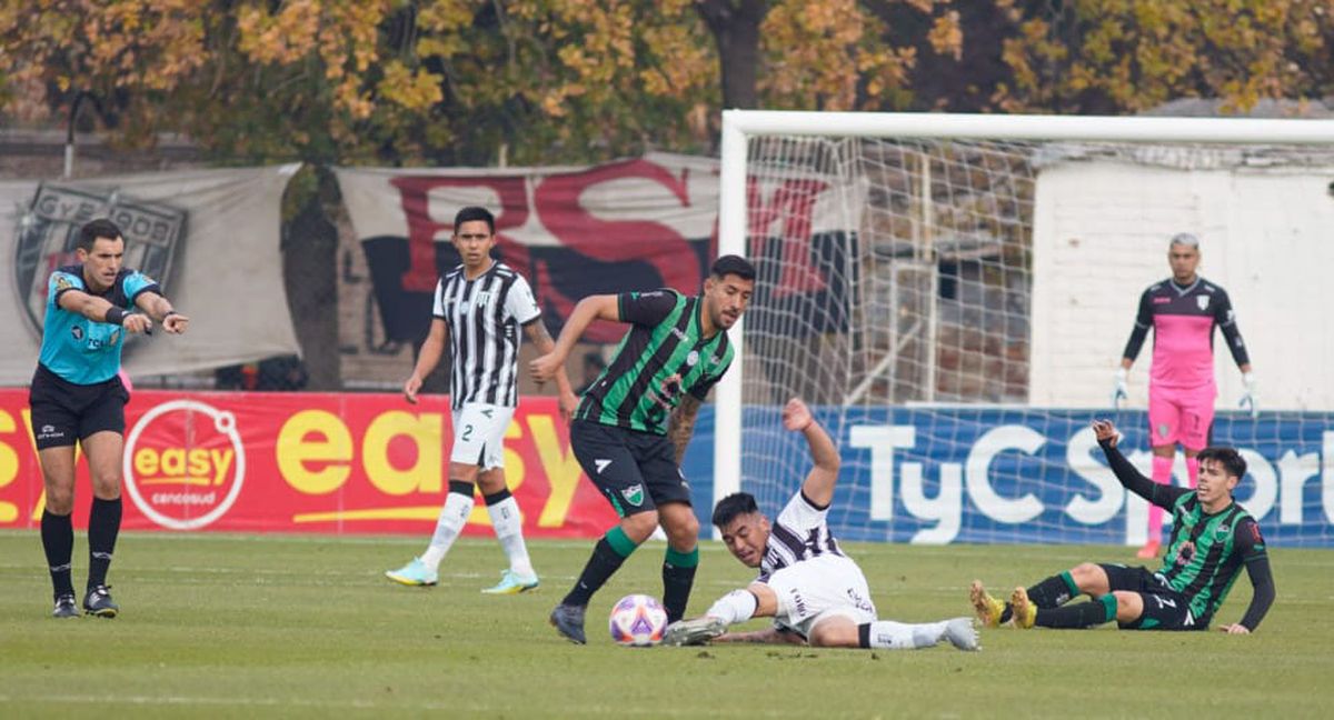 Maximiliano Padilla aseguró que hay equipo en Gimnasia y Esgrima para pelear en los primeros lugares. Maximiliano Padilla aseguró que hay equipo en Gimnasia y Esgrima para pelear en los primeros lugares.