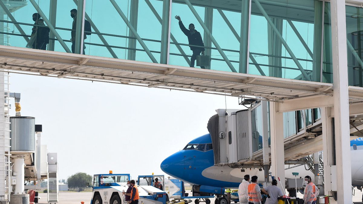 Reapertura de las fronteras: se analiza eliminar el cupo de ingreso en Ezeiza desde el 1 de noviembre