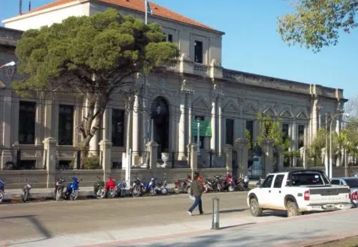 Polémico. Un profesor fue apartado de su cargo por hacer un polémico cuestionario sexual.