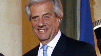 Tabaré Vázquez asistió a una joven que se ahogó en un vuelo a París