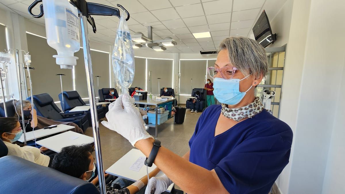 La comodidad de la nueva sala de infusiones del Hospital Central. La comodidad de la nueva sala de infusiones del Hospital Central.
