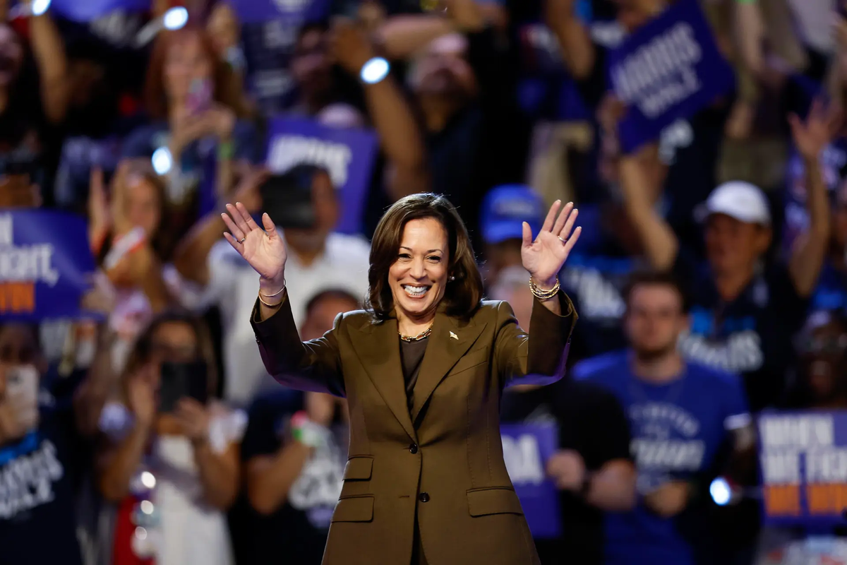 Kamala Harris en un mitin que hizo la candidata en el estado de Pensilvania. Uno de los estados claves para definir las elecciones. Crédito: EFE.
