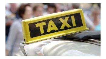 El pedido del taxista que conmovió a la pasajera