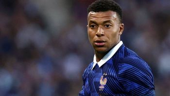 Mbappé otra vez en el centro de las críticas: dejó la concentración de Francia y apareció en Madrid