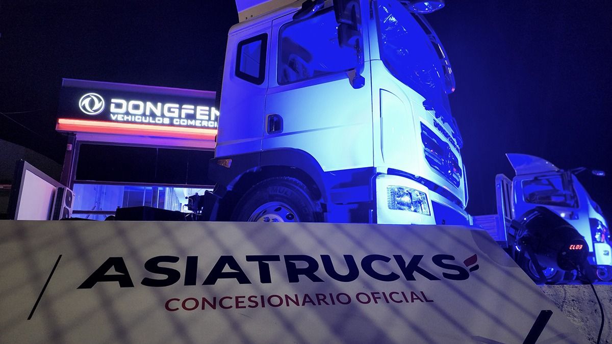 La respuesta del mercado local no se hizo esperar: ya hay alrededor de 100 vehículos Dongfeng en la calle. La respuesta del mercado local no se hizo esperar: ya hay alrededor de 100 vehículos Dongfeng en la calle.