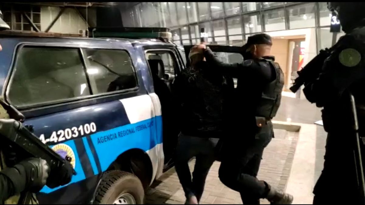 Detuvieron a un joven de 22 años con más de medio kilo de cocaína en la Terminal