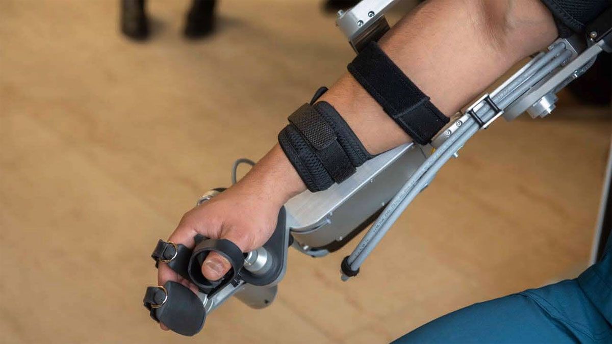 El brazo robótico que utilizan para este tipo de rehabilitaciones. Foto: Imagen ilustrativa