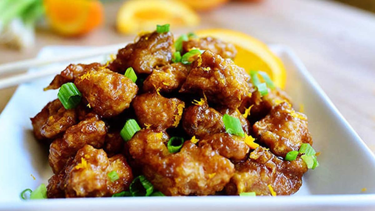 El pollo es muy utilizado por la cocina china que se destaca por su diversidad de frituras El pollo es muy utilizado por la cocina china que se destaca por su diversidad de frituras