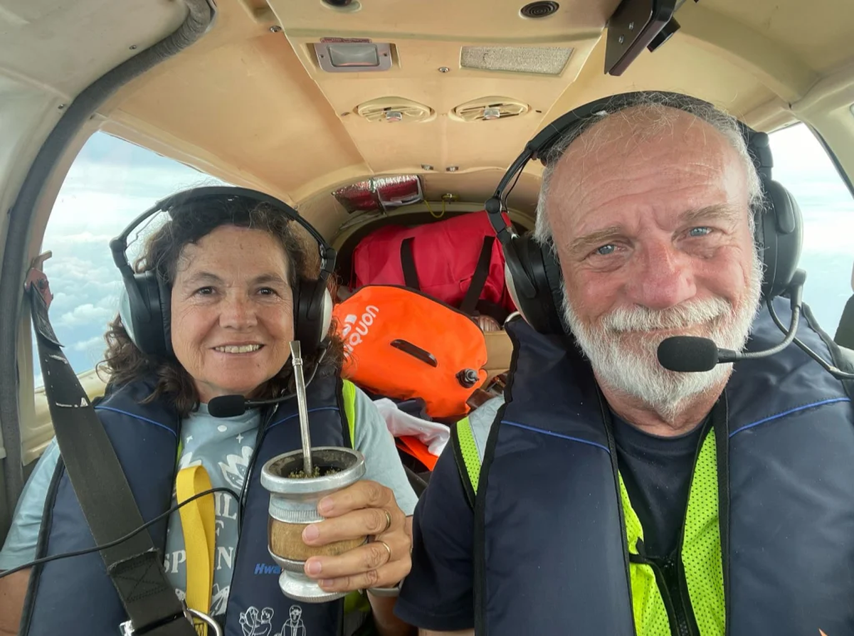 Betina y Claudio han dado la vuelta al mundo en avión.