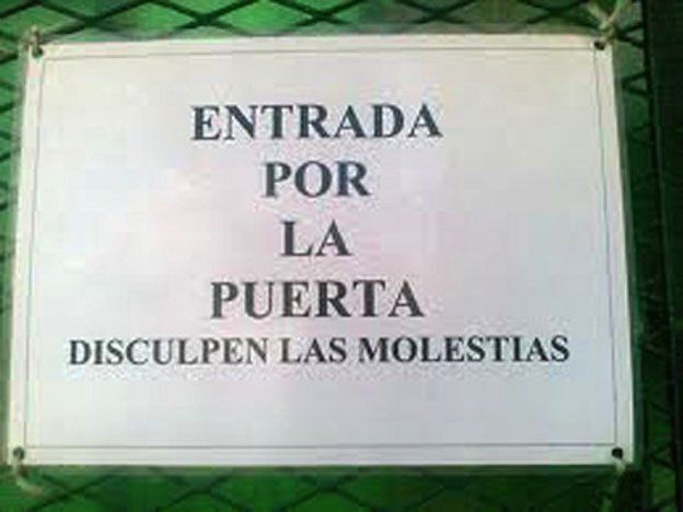 Carteles hechos sin pensar