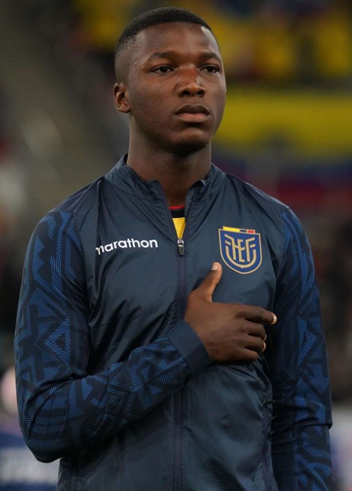 Moisés Caicedo, compañero de Enzo Fernández en el Chelsea, es una de las figuras Moisés Caicedo, compañero de Enzo Fernández en el Chelsea, es una de las figuras