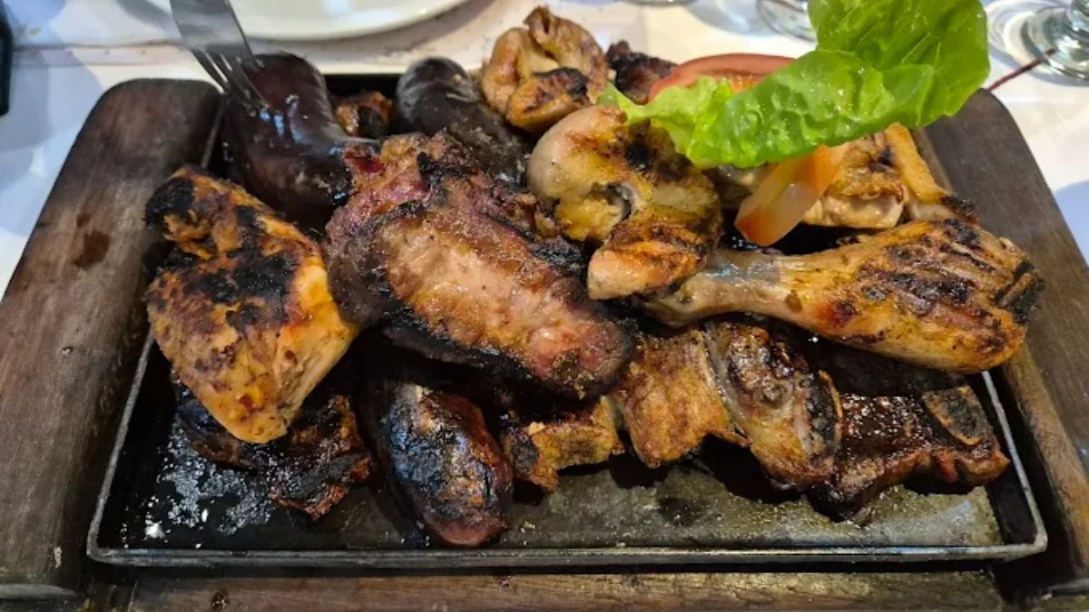 Por $10.500 este bodegón permite invitar a una persona a comer choripán con bebida