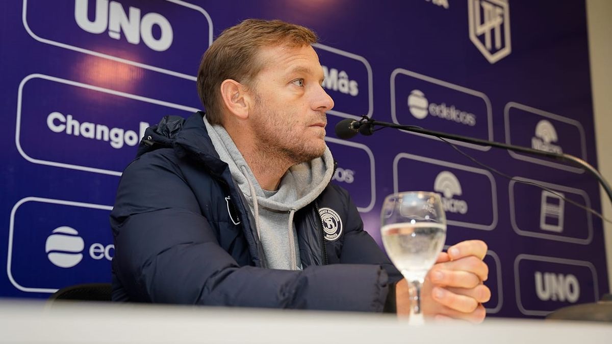 El DT de Independiente Rivadavia Martín Cicotello se refirió al choque ante Sarmiento, en Junín.