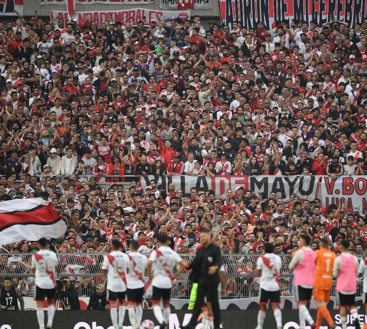 La Fiscalía mantiene clausurada una tribuna del Monumental por la muerte del hincha de River La Fiscalía mantiene clausurada una tribuna del Monumental por la muerte del hincha de River