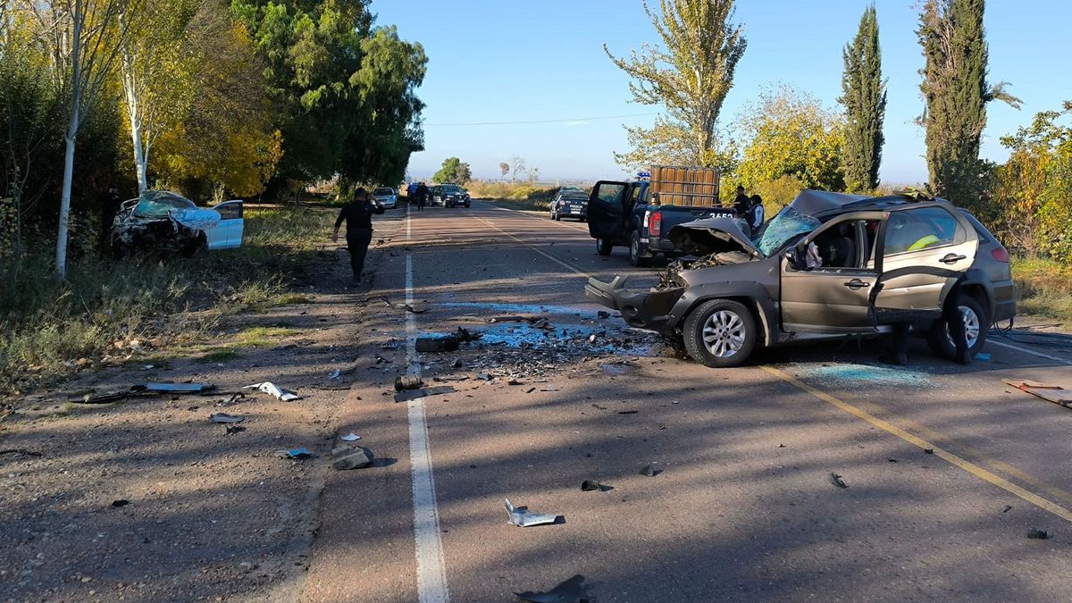 Una mujer que iba en un Fiat Adventure murió en el lugar tras el accidente frontal en la ruta 88, en Tupungato. Una mujer que iba en un Fiat Adventure murió en el lugar tras el accidente frontal en la ruta 88, en Tupungato.