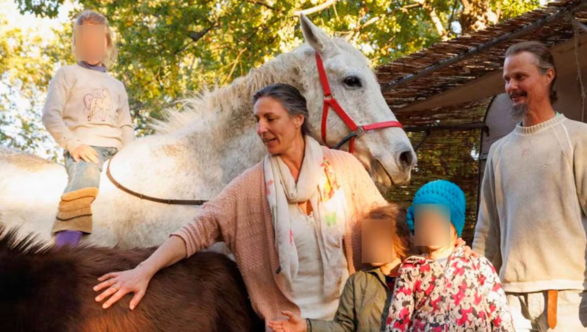 Vivían en el bosque de Abruzzo con sus tres hijos. Vivían en el bosque de Abruzzo con sus tres hijos. 