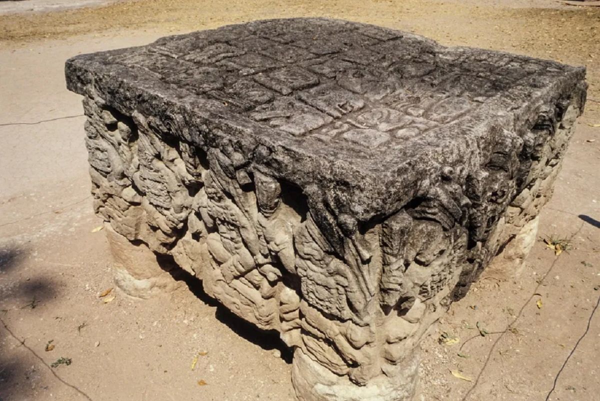 Los altares mayas podrían tener todavía algunos secretos guardados.