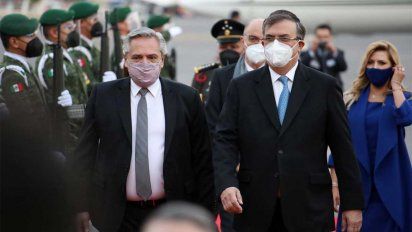 El presidente Alberto Fernández llamó a fiscales y jueces a dejar la payasada del Vacunatorio Vip (SIC) y le pidió investigar los negocios de Macri. Foto: NA