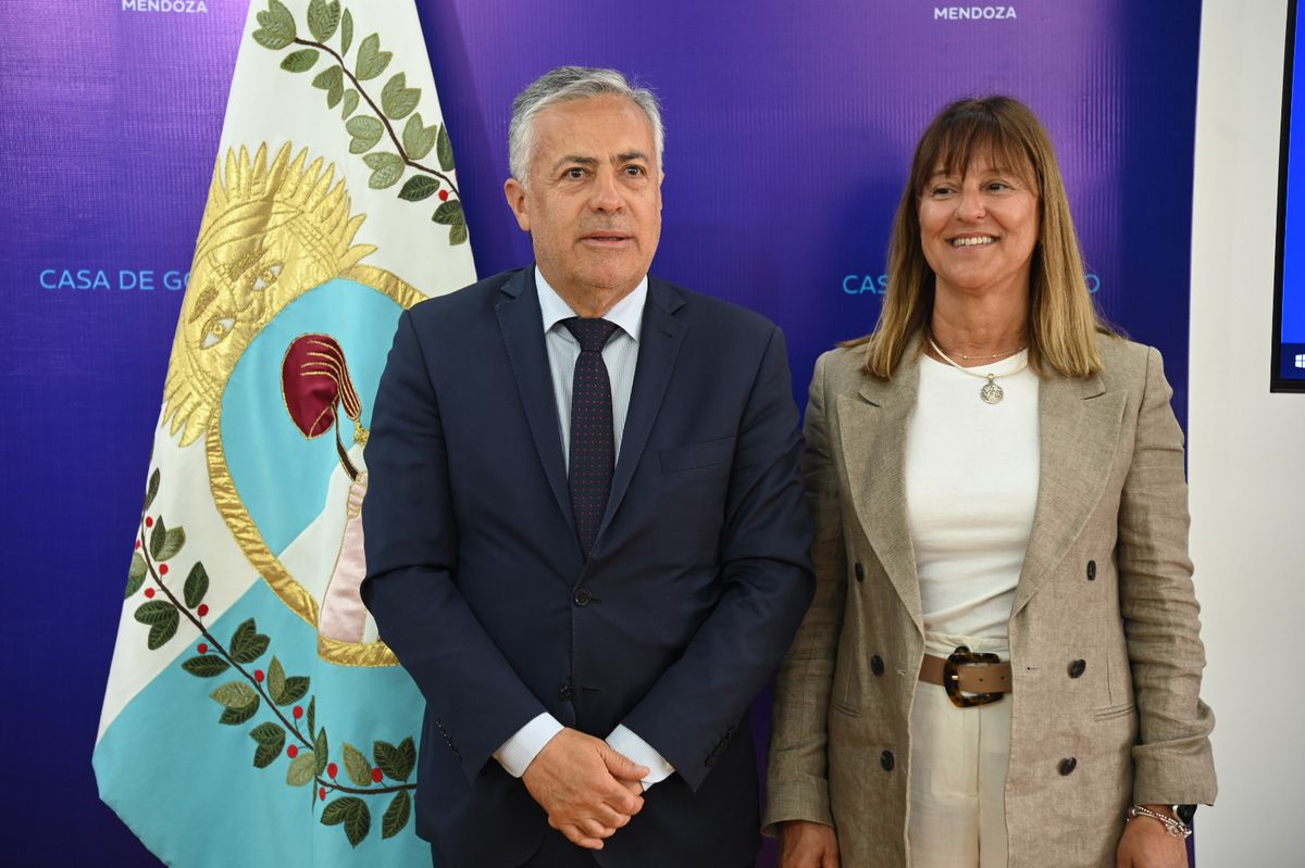 Norma Llatser cuando fue presentada por el gobernador Alfredo Cornejo para integrar la Suprema Corte de Justicia.
