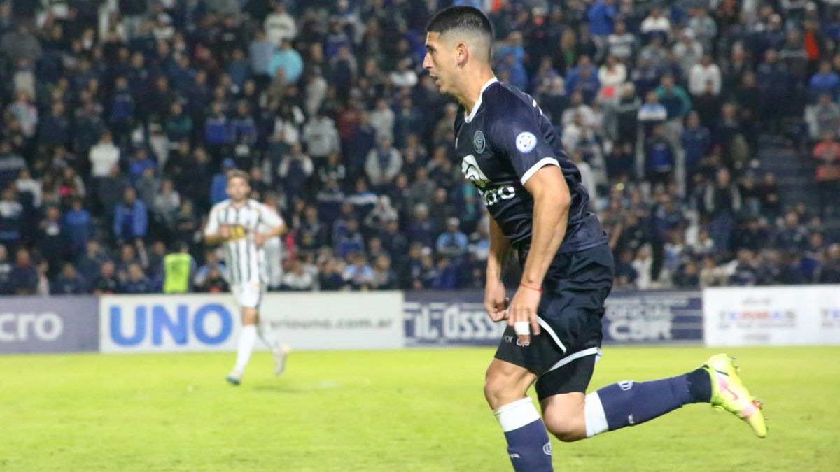 Santiago Flores llegó de Estudiantes de La Plata a Independiente Rivadavia.
