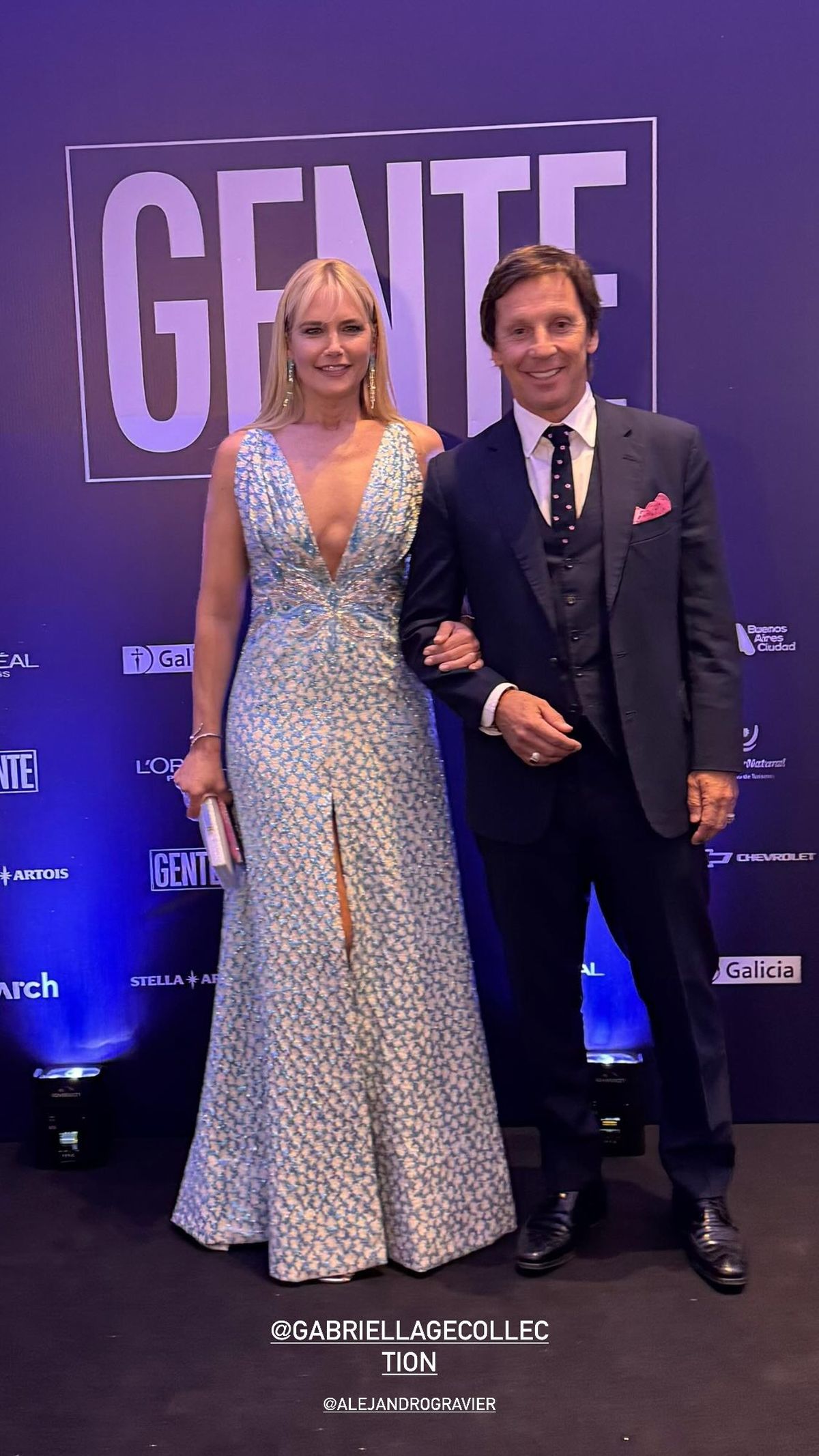 A sus 52 años, Valeria Mazza estrena diseño en clave print floral, shiny y escotazo XL en la gala de Gente. A sus 52 años, Valeria Mazza estrena diseño en clave print floral, shiny y escotazo XL en la gala de Gente.