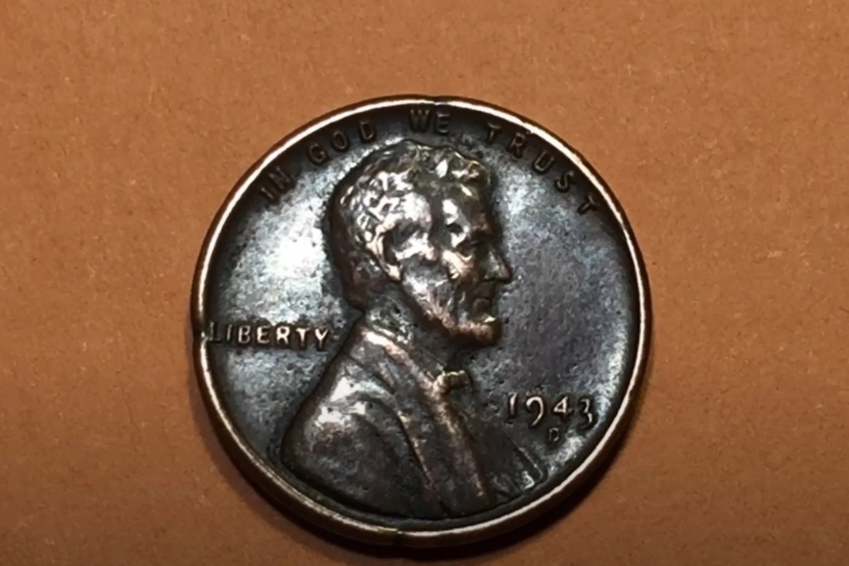 Más allá de su alineación inusual, el contexto histórico también hace especial a esta moneda. Más allá de su alineación inusual, el contexto histórico también hace especial a esta moneda. 