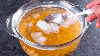 ¿Para qué sirve la espuma del agua de cocción de las legumbres y qué beneficios tiene? ¿Para qué sirve la espuma del agua de cocción de las legumbres y qué beneficios tiene?