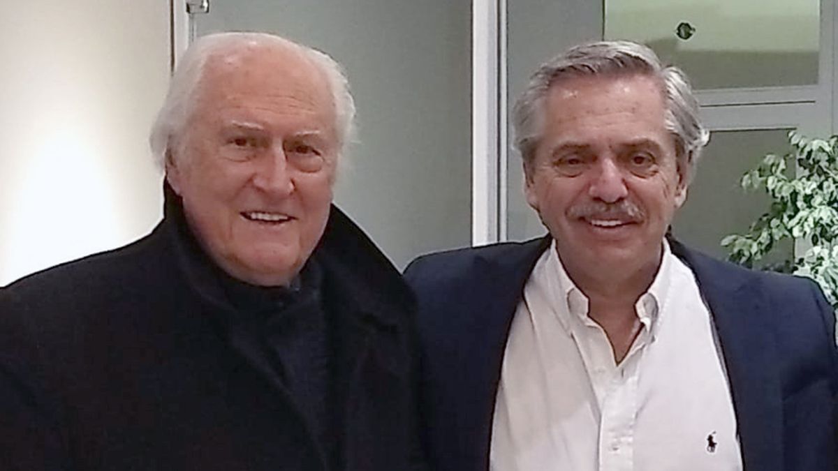 El presidente nombró a Pino Solanas como embajador argentino ante la Unesco.