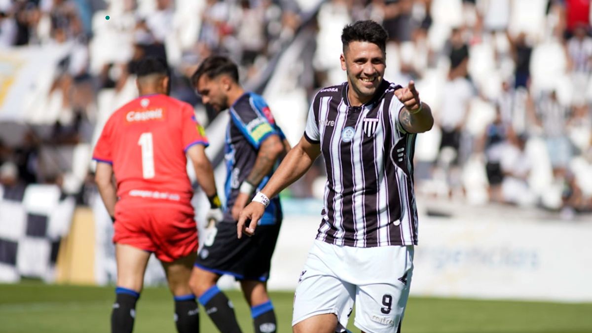 Luis Silba es el goleador de Gimnasia y Esgrima con ocho tantos. Luis Silba es el goleador de Gimnasia y Esgrima con ocho tantos.