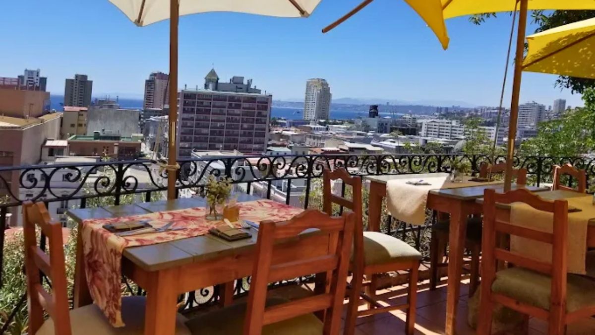 El restaurante está ubicado en una buena zona de Valparaíso. El restaurante está ubicado en una buena zona de Valparaíso.