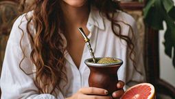 Qué significa tomar mate con pomelo.