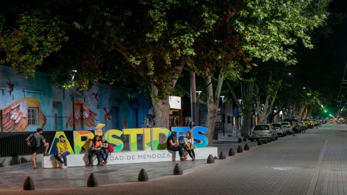 Seis años pasaron desde el 1 de marzo de 2018, cuando la Arístides Villanueva fue remodelada a lo largo y ancho de sus siete cuadras. Seis años pasaron desde el 1 de marzo de 2018, cuando la Arístides Villanueva fue remodelada a lo largo y ancho de sus siete cuadras.