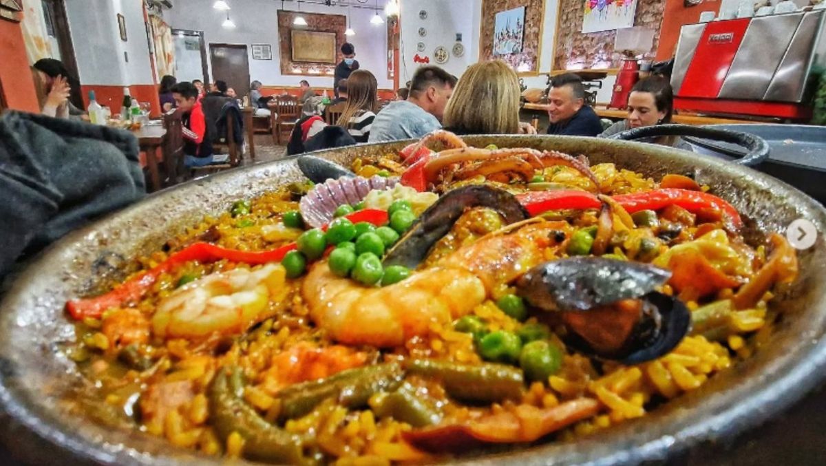 La paella es uno de los imperdibles de La Rambla, on es menja molt bé. La paella es uno de los imperdibles de La Rambla, on es menja molt bé.