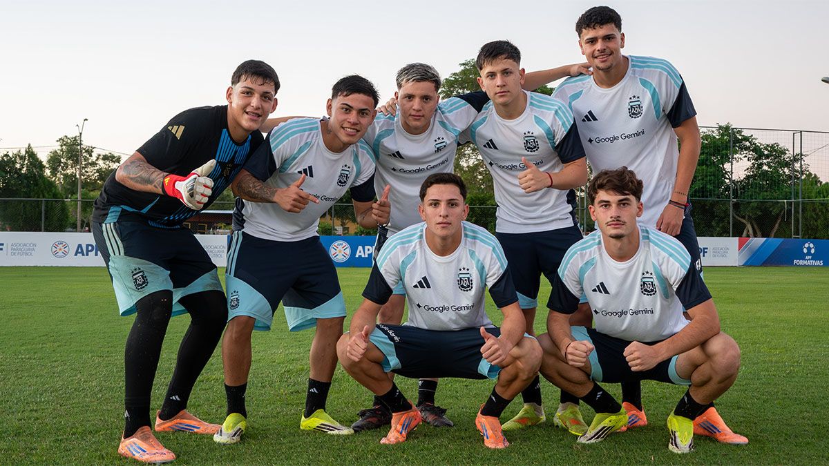 La Selección argentina se prepara para enfrentar a Colombia por la final del Sudamericano Sub 17.