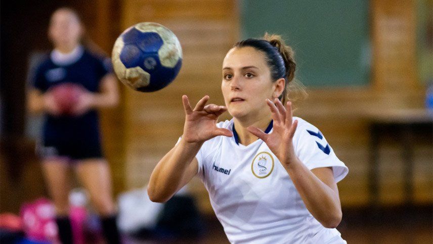 Macarena Sans sobresale en la lista argentina de handball para Lima 2019