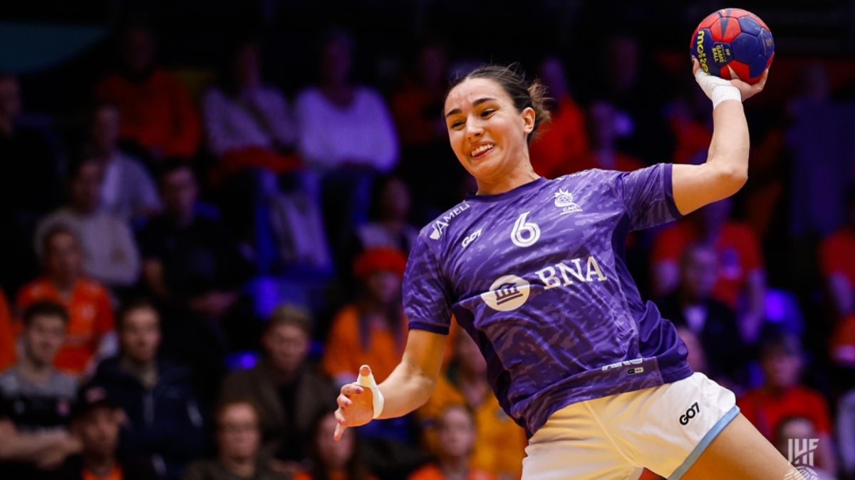 La Garra sumó su segunda derrota en el Mundial de Handball 2023. Ayelén García no pudo anotar frente a las checas.
