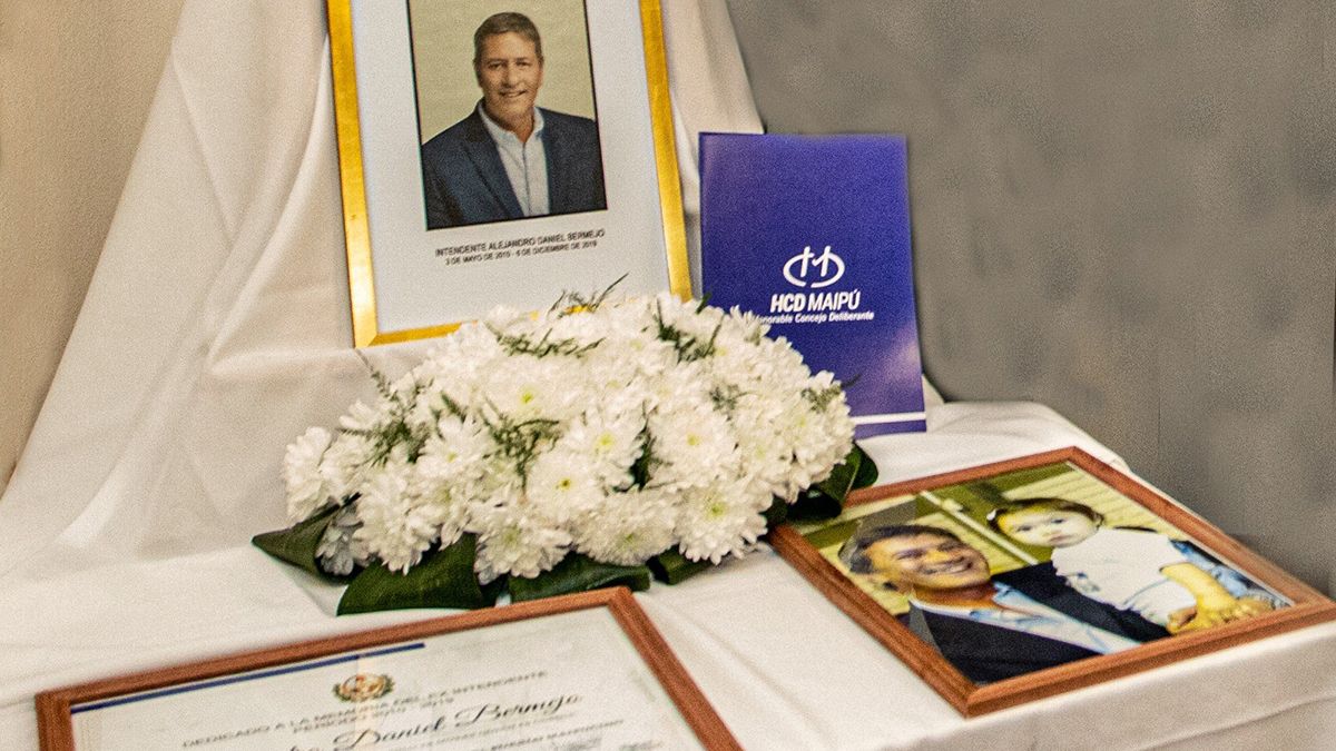 Alejandro Bermejo fue homenajeado en el Concejo Deliberante de Maipú.