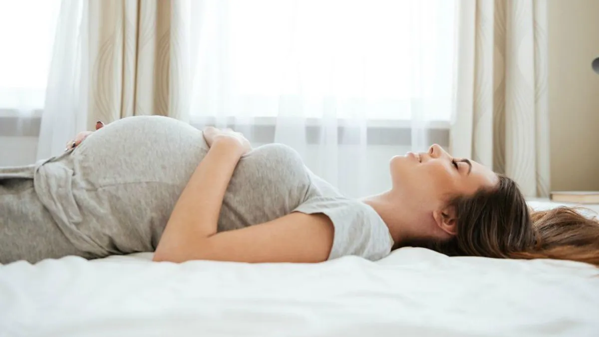 Por qué se dice que las embarazadas no deben dormir boca arriba, según expertos Por qué se dice que las embarazadas no deben dormir boca arriba, según expertos