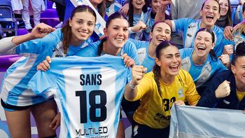 Macarena Sans pasó por el quirófano tras la lesión que la dejó afuera del Mundial de Handball Macarena Sans pasó por el quirófano tras la lesión que la dejó afuera del Mundial de Handball