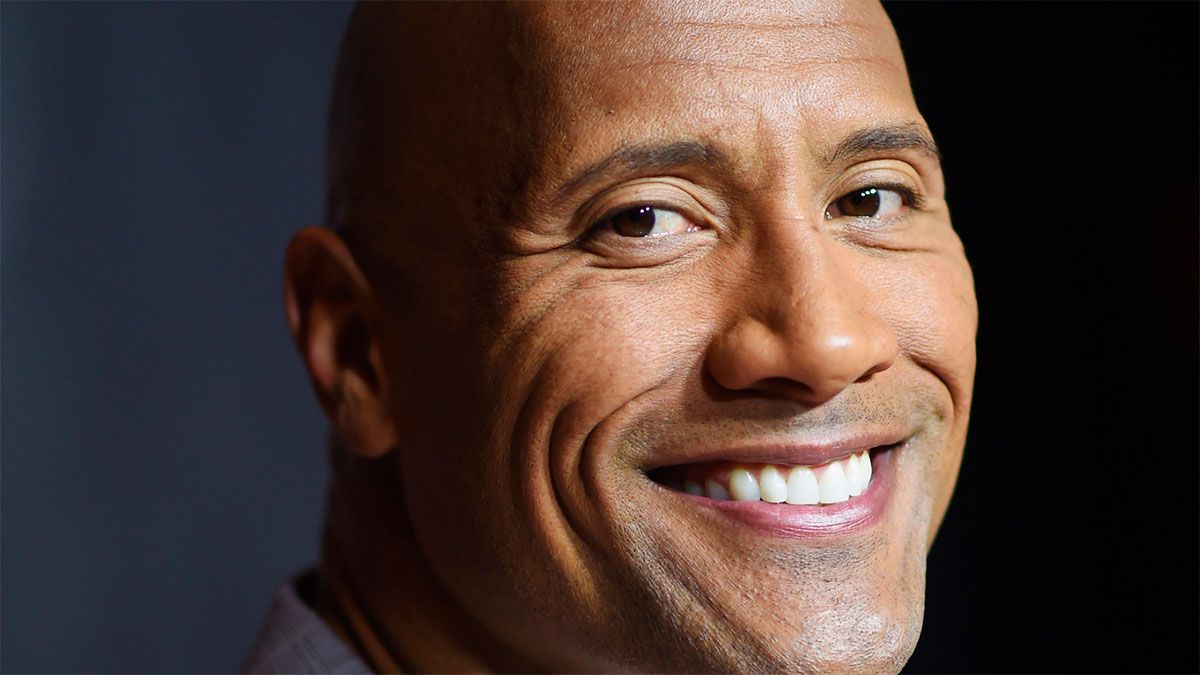 Dwayne Johnson es el protagonista de Ballers, serie de HBO Max que se puede ver en Netflix.