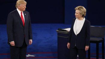 Campaña de Trump se tambalea luego de feroz debate con Clinton
