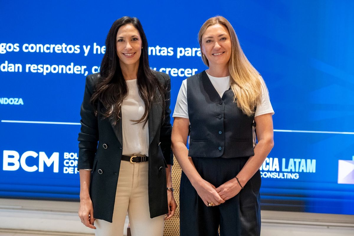 Sabrina Salvi, directora de Relaciones Institucionales y Comunicaci&oacute;n de la BCM y Paula Cortijo abogada experta en Gobernanza, Compliance y Sostenibilidad con evidencia y Founder & CEO en Transparencia Latam.